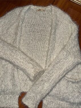 Hollister Women's Cream Fuzzy Open-Front Cardigan Sweater with ✨✨